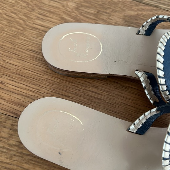Jack Rogers Georgica sandal, size 8, navy & platinum circle whipstitch leather - Picture 2 of 5